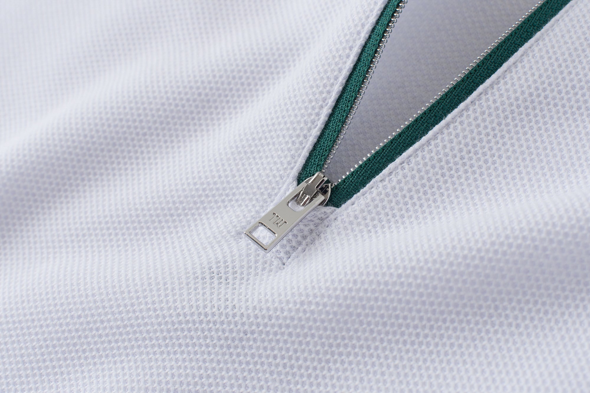 TRUWEAR Vanguard Zip Polo – White | Performance Golf Polo