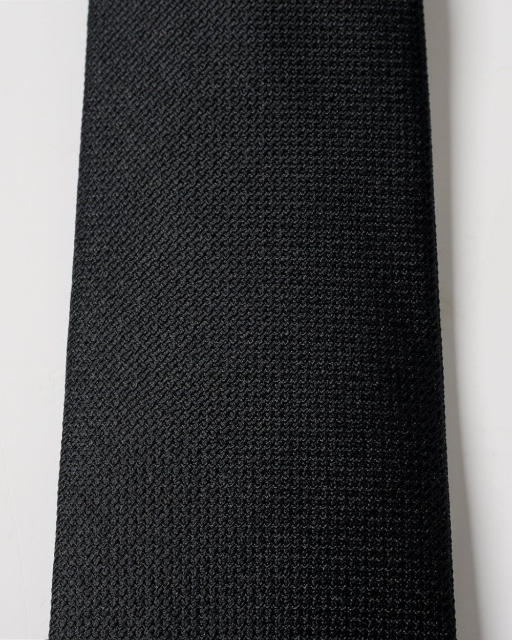 Elite Silk Tie Geometric Pattern Black - Black